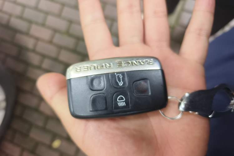 Used Land Rover Discovery 2014 3.0 SDV6 HSE Diesel Edition Vehicle Key