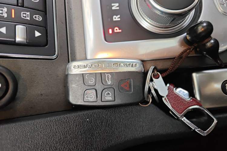 Used Land Rover Discovery 2014 3.0 SDV6 HSE Diesel Edition Vehicle Key