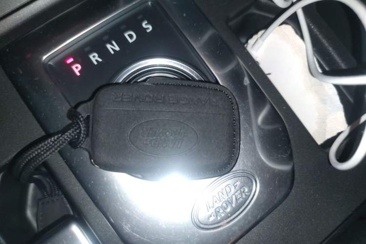 Used Land Rover Discovery 2014 3.0 SDV6 HSE Diesel Edition Vehicle Key