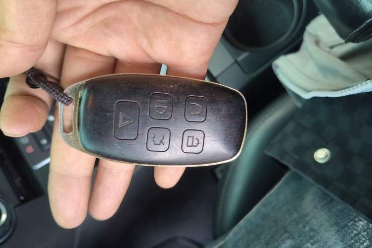 Used Land Rover Discovery 2014 3.0 SC V6 SE Vehicle Key