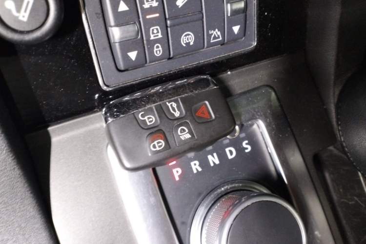 Used Land Rover Discovery 2014 3.0 SC V6 HSE Luxury Vehicle Key