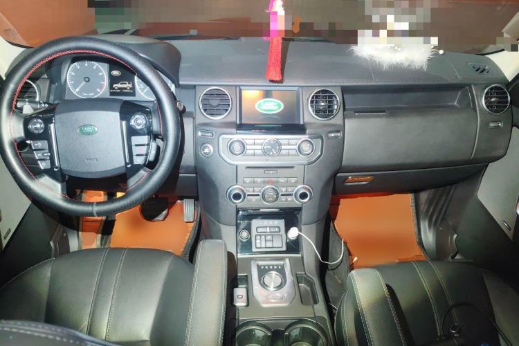 Used Land Rover Discovery 2015 3.0 SC V6 HSE Luxury Center Console
