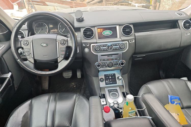 Used Land Rover Discovery 2015 3.0 SC V6 HSE Luxury Center Console