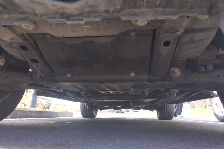 Used Land Rover Discovery 2015 3.0 SC V6 HSE Chassis Front