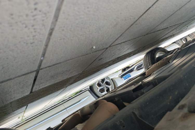 Used Land Rover Discovery 2015 3.0 SC V6 HSE Chassis Front Right