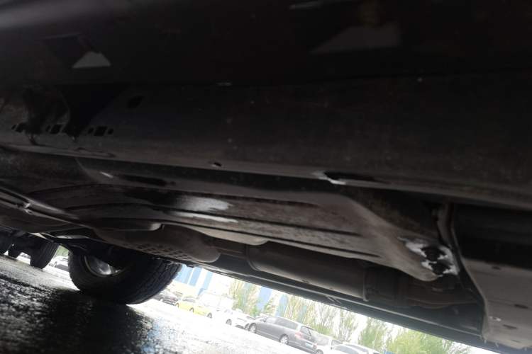 Used Land Rover Discovery 2015 3.0 SC V6 SE Chassis Front Right
