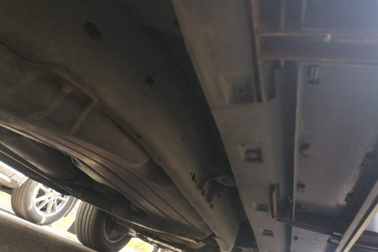 Used Land Rover Discovery 2015 3.0 SC V6 HSE Chassis Rear Right