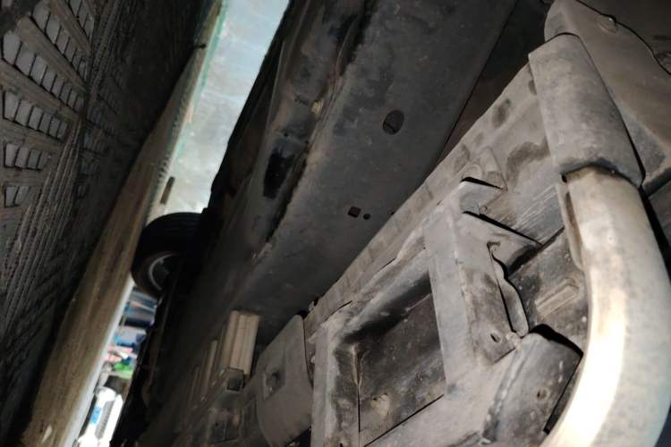 Used Land Rover Discovery  Chassis Rear Right