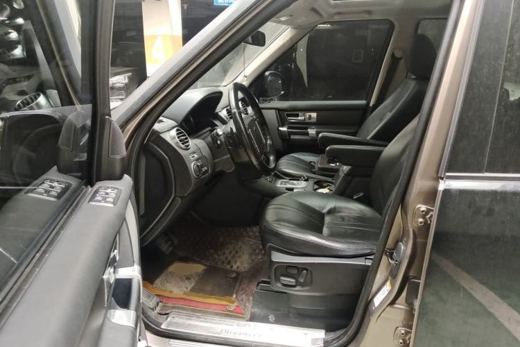 Used Land Rover Discovery 2015 3.0 SC V6 SE Driver Seat