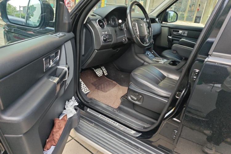 Used Land Rover Discovery 2015 3.0 SC V6 HSE Driver Seat
