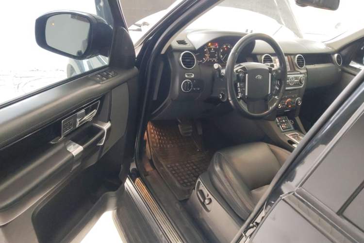 Used Land Rover Discovery 2015 3.0 SC V6 HSE Luxury Driver Seat