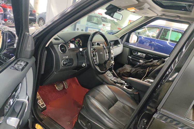 Used Land Rover Discovery 2015 3.0 SC V6 HSE Driver Seat