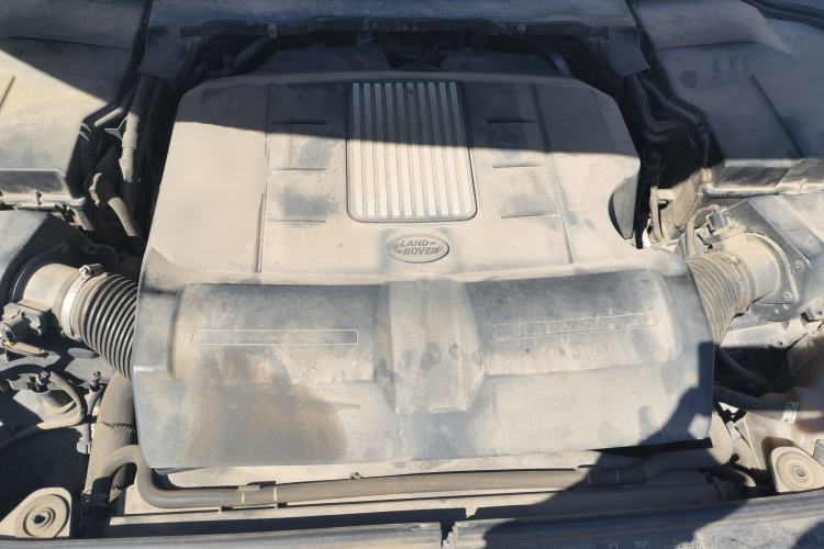 Used Land Rover Discovery 2015 3.0 SC V6 HSE Engine Bay