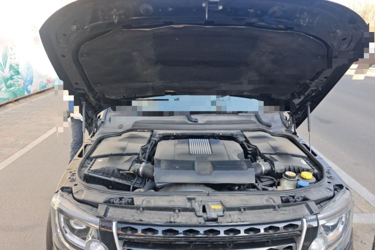 Used Land Rover Discovery 2015 3.0 SC V6 HSE Engine Bay