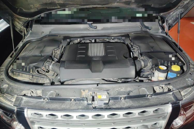Used Land Rover Discovery 2015 3.0 SC V6 HSE Luxury Engine Bay