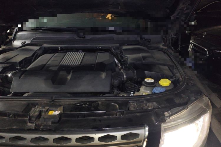 Used Land Rover Discovery 2015 3.0 SC V6 HSE Luxury Engine Bay Left