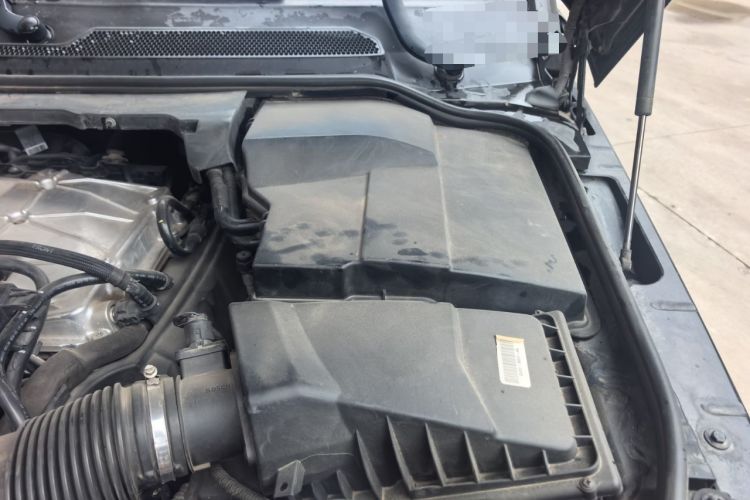 Used Land Rover Discovery 2015 3.0 SC V6 HSE Engine Bay Left