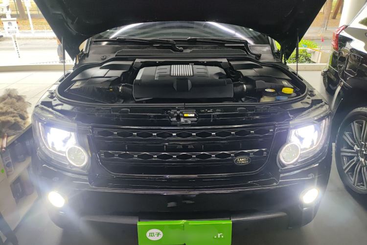 Used Land Rover Discovery 2015 3.0 SC V6 HSE Engine Bay