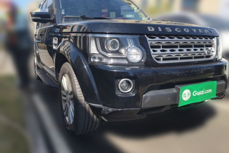Used Land Rover Discovery 2015 3.0 SC V6 HSE Front Right 45 Deg