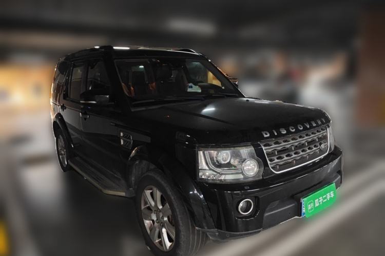 Used Land Rover Discovery 2015 3.0 SC V6 SE Front Right 45 Deg