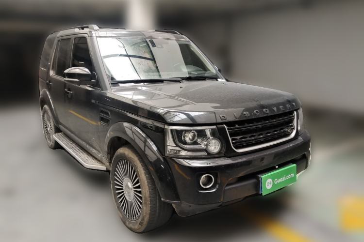 Used Land Rover Discovery 2015 3.0 SC V6 SE Front Right 45 Deg