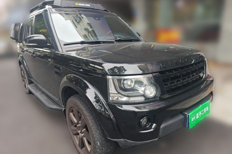 Used Land Rover Discovery 2015 3.0 SC V6 SE Front Right 45 Deg