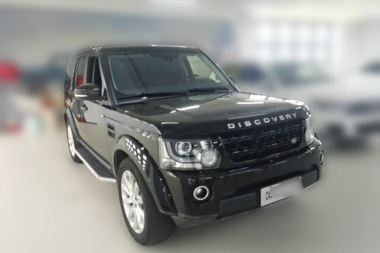 Used Land Rover Discovery 2015 3.0 SC V6 SE Front Right 45 Deg
