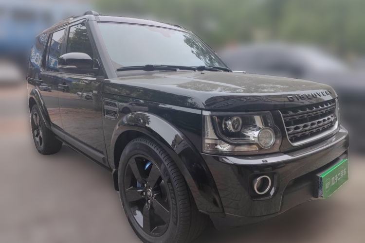 Used Land Rover Discovery 2015 3.0 SC V6 HSE Front Right 45 Deg