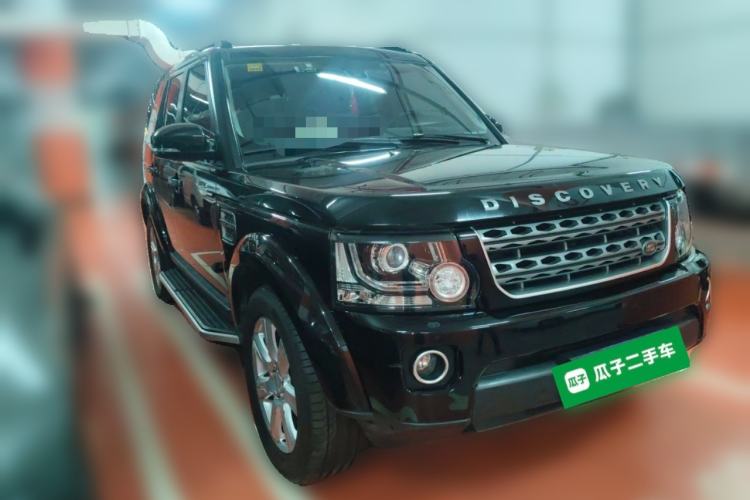 Used Land Rover Discovery 2015 3.0 SC V6 HSE Luxury Front Right 45 Deg