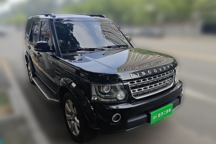 Used Land Rover Discovery 2015 3.0 SC V6 SE Front Right 45 Deg