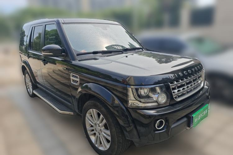 Used Land Rover Discovery 2015 3.0 SC V6 HSE Front Right 45 Deg