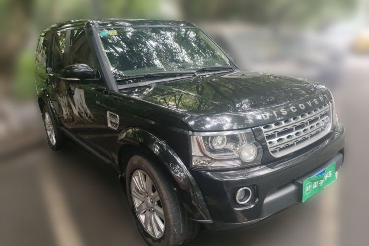 Used Land Rover Discovery 2015 3.0 SDV6 HSE Diesel Version Front Right 45 Deg