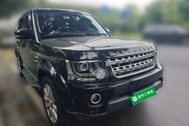 Used Land Rover Discovery 2015 3.0 SDV6 HSE Diesel Version Front Right 45 Deg