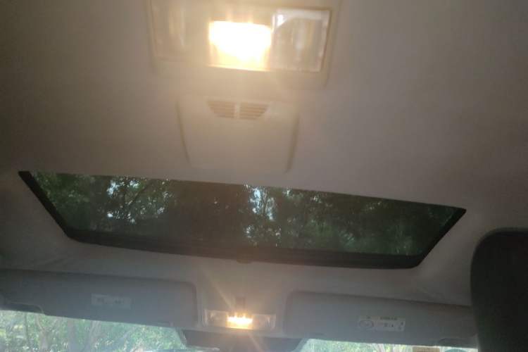 Used Land Rover Discovery 2015 3.0 SDV6 HSE Diesel Version Headliner
