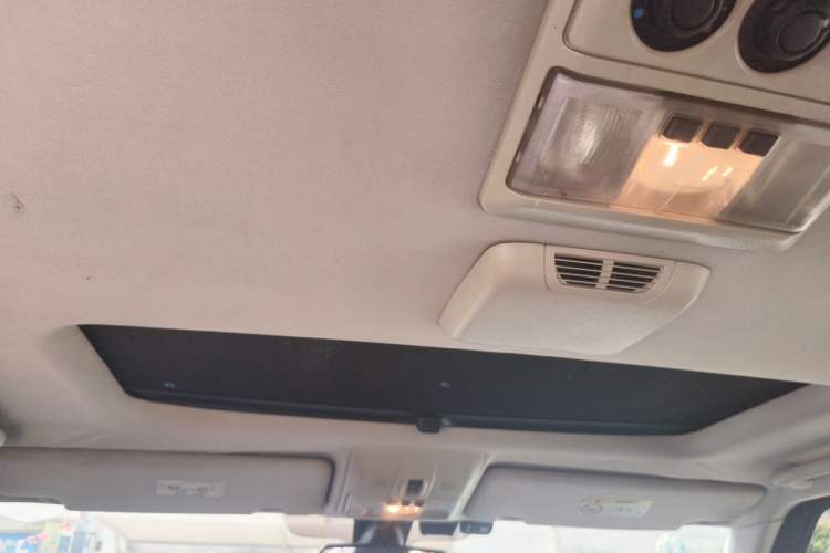 Used Land Rover Discovery 2015 3.0 SC V6 HSE Headliner