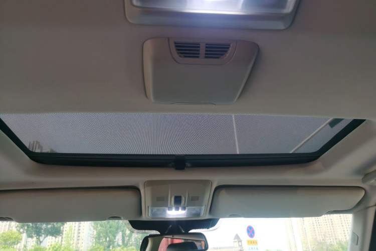 Used Land Rover Discovery 2015 3.0 SC V6 HSE Headliner