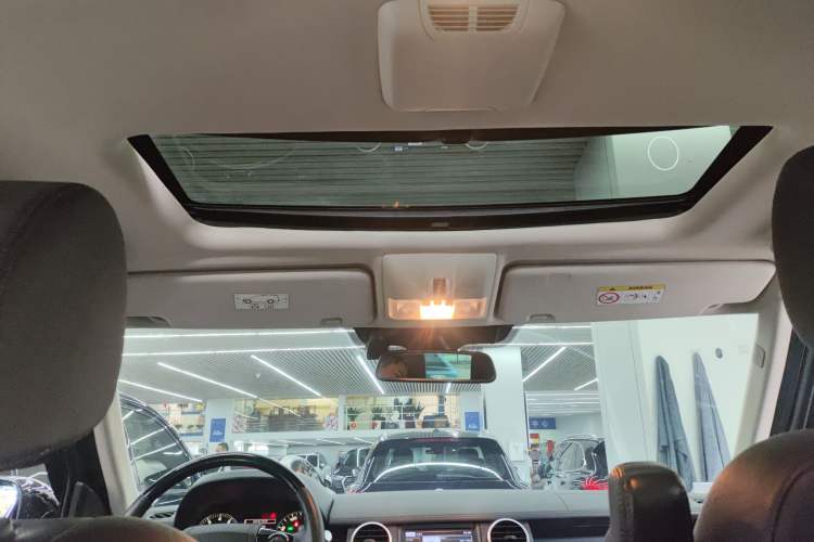 Used Land Rover Discovery 2015 3.0 SC V6 HSE Headliner