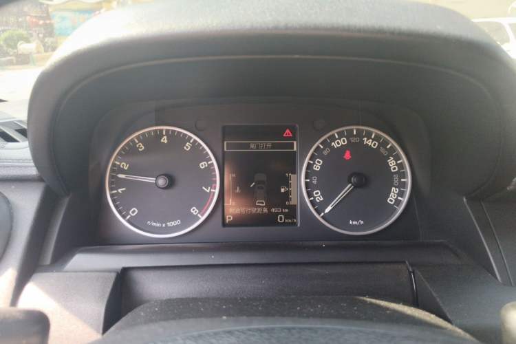 Used Land Rover Discovery 2015 3.0 SC V6 HSE Instrument Cluster