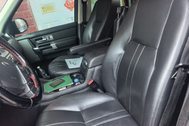 Used Land Rover Discovery 2015 3.0 SC V6 HSE Left Front Seat