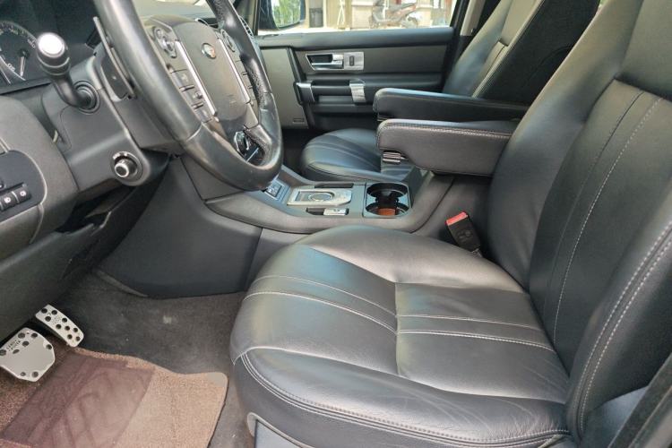 Used Land Rover Discovery 2015 3.0 SC V6 HSE Left Front Seat