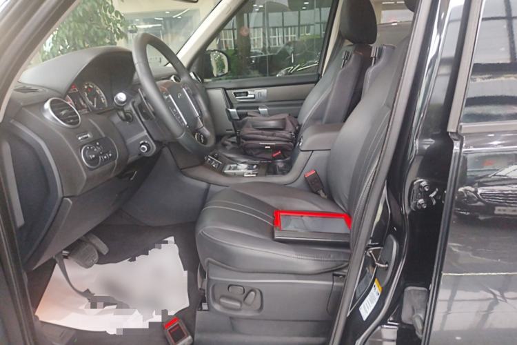 Used Land Rover Discovery 2015 3.0 SDV6 HSE Diesel Version Left Front Seat