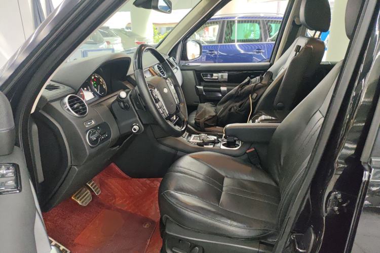 Used Land Rover Discovery 2015 3.0 SC V6 HSE Left Front Seat