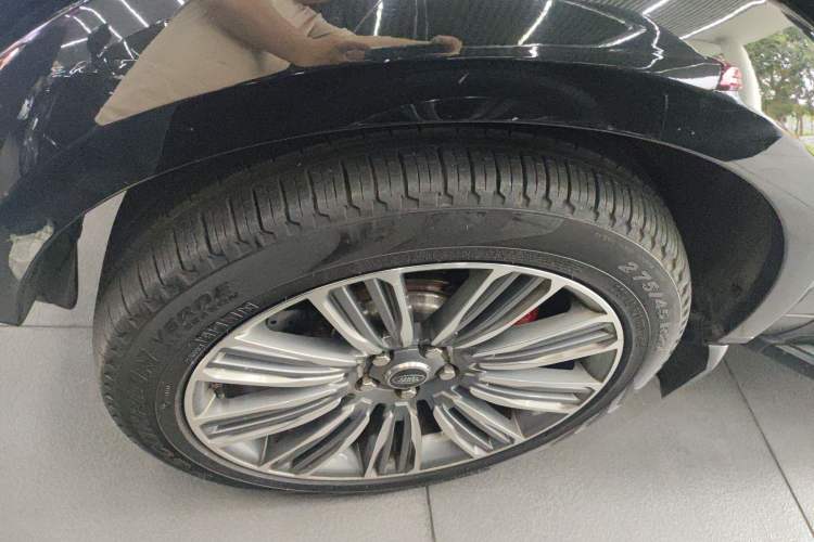Used Land Rover Discovery 2015 3.0 SC V6 HSE Left Front Wheel Hub