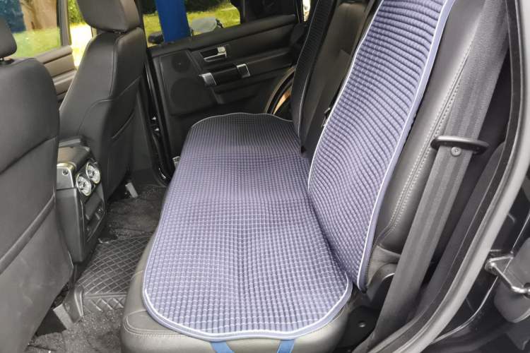 Used Land Rover Discovery 2015 3.0 SC V6 SE Left Rear Seat