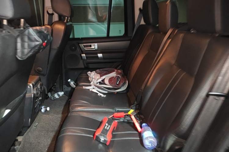 Used Land Rover Discovery 2015 3.0 SC V6 SE Left Rear Seat