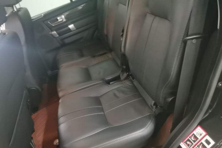 Used Land Rover Discovery 2015 3.0 SC V6 SE Left Rear Seat