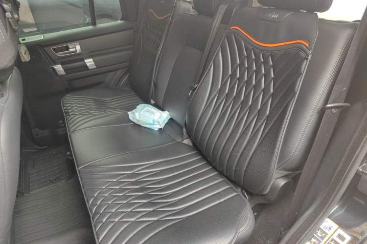 Used Land Rover Discovery 2015 3.0 SC V6 HSE Left Rear Seat