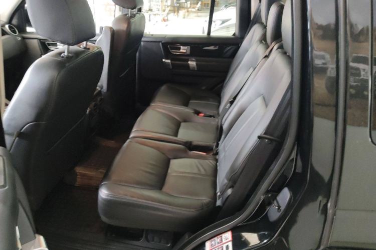 Used Land Rover Discovery 2015 3.0 SC V6 HSE Luxury Left Rear Seat