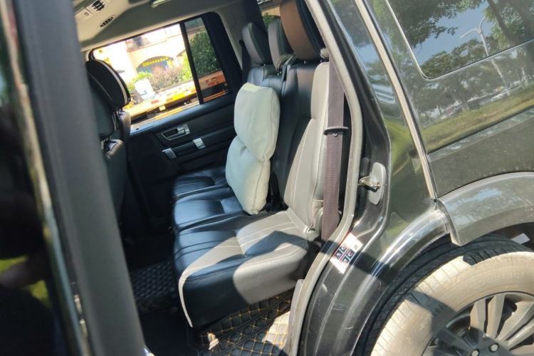 Used Land Rover Discovery 2015 3.0 SC V6 HSE Left Rear Seat