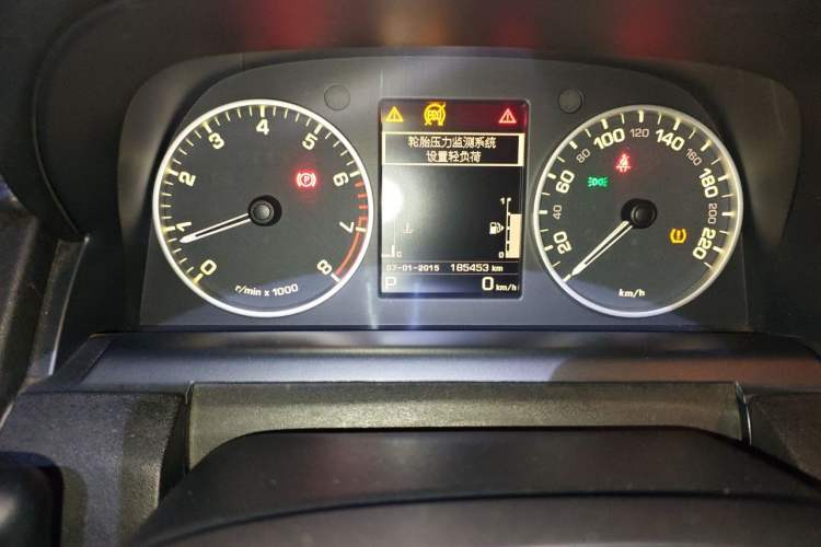 Used Land Rover Discovery 2015 3.0 SC V6 HSE Luxury Odometer Close Up